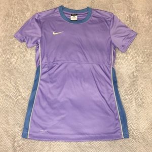 NWOT Nike DRI-Fit Short Sleeved Top